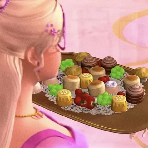 Barbie Fairytopia, Barbie Food, Barbie Images, Food Cartoon, Three Musketeers, 2000s Nostalgia, The Three Musketeers, Barbie Birthday, Barbie Party