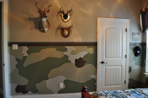 camo paint for walls | Painting and Design by Celeste Camo Kids Room, Boys Hunting Room, Camouflage Bedroom, Hunting Bedroom, Camo Room, Camo Bedroom, Camo Wall, Camo Rooms, Army Bedroom