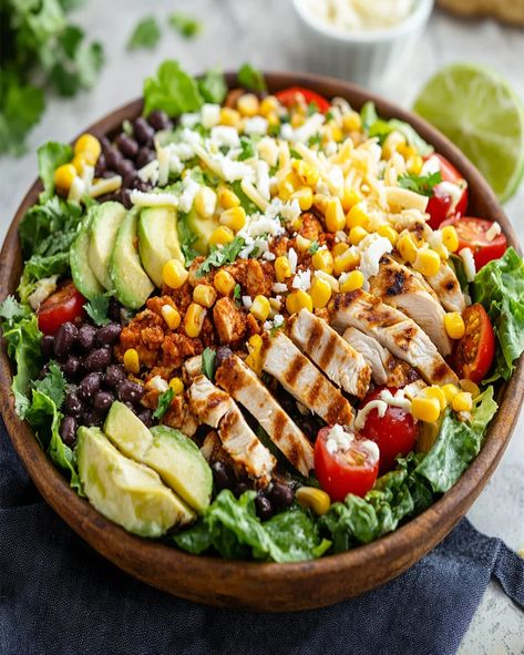 Earls Santa Fe Chicken Salad, Santa Fe Salad, Santa Fe Chicken Salad, Healthy Food Inspiration, Grilled Chicken Salad, Cajun Chicken, Extra Firm Tofu, Citrus Chicken, Yummy Salad Recipes