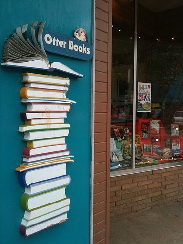 Bookshop Decor, Book Mural, Pillar Decorations, Stationery Store Design, School Library Displays, Nelson Bc, Library Themes, School Board Decoration, Pvc Pipe Crafts