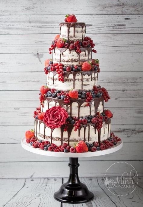 Vintage Pasta, Big Wedding Cakes, Tiered Cake, Naked Cakes, Cake Trends, Wedding Cake Decorations, Cool Wedding Cakes, Wedding Cake Inspiration