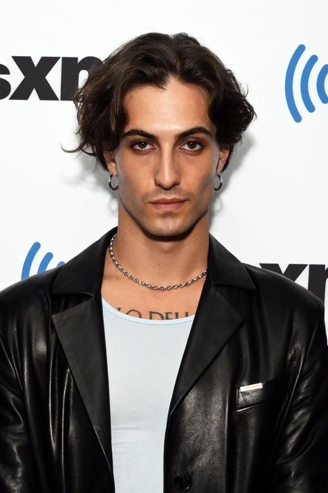 Damiano David Style, David Damiano, David Hair, Double Photo, Damiano David, G Eazy, The Perfect Guy, Glam Rock, Celebrity Crush