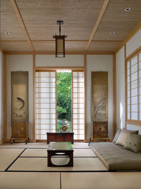 Japanese design elements have become an integral part of the modern meditation room Modern Meditation Room, Japanese Living Room Decor, Zen Meditation Room, Meditation Room Design, Japanese Living Rooms, Japanese Style Living Room, Zen Room Decor, Japanese Living Room, Reiki Room