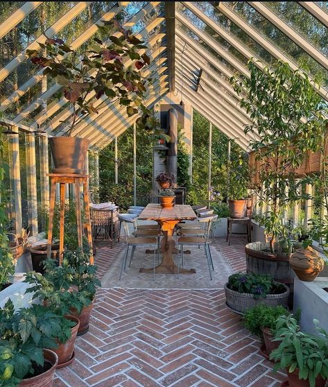 Conservatory Greenhouse, Color Furniture, Outdoor Greenhouse, Living Room Outdoor, Greenhouse Ideas, Home Greenhouse, Backyard Greenhouse, Outdoor Living Rooms, Furniture Material