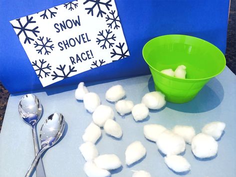 Cotton Ball Snow Shovelling Cotton Ball Snow, Cotton Ball Crafts, School Party Games, Snowman Games, Classroom Christmas Party, Church Christmas Party, Christmas Activities For Toddlers, Snowman Party, Xmas Games