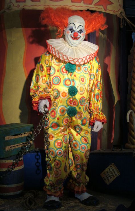 Crazy Clown | Animatronics | Sally Corp Clown Animatronic, Crazy Clown, Clown Halloween Costumes, Halloween Crafts Preschool, Drag Make-up, Halloween Clown, Circus Clown, Clowning Around, Clown Makeup