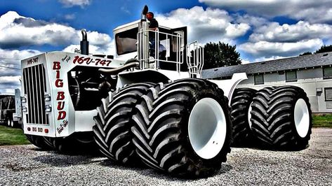 More photos Tractor Tire Ideas, Tire Ideas, Big Tractors, Big O, Weekend Ideas, Tractor Tire, New Tractor, Detroit Diesel, Agriculture Tractor