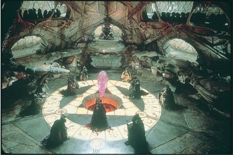 The Dark Crystal Dark Crystal Movie, Magic Realms, The Last Unicorn, Dark Crystal, Crystal Aesthetic, Childhood Movies, The Dark Crystal, Fantasy Movies, Jim Henson