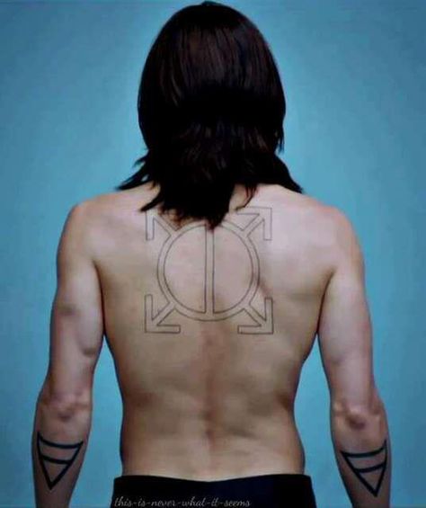 upintheair Jared Leto Tattoo, Mars Tattoo, Tattoo Back, Sacred Geometry Tattoo, Shannon Leto, Thirty Seconds, Life On Mars, Under My Skin, 30 Seconds To Mars