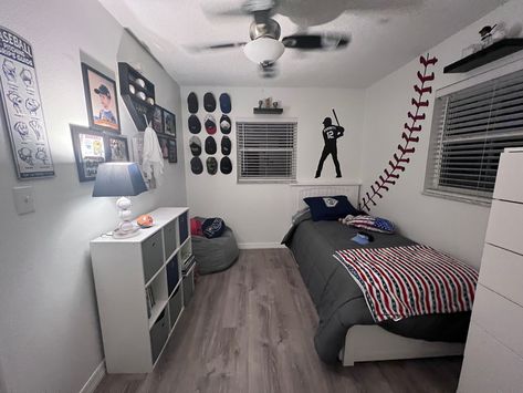 Baseball Room Ideas For Boys, Boys Baseball Room, Baseball Themed Bedroom, Baseball Room Decor, Dinosaur Kids Room, Sports Room Boys, Boy Sports Bedroom, Baseball Bedroom, Baseball Ideas