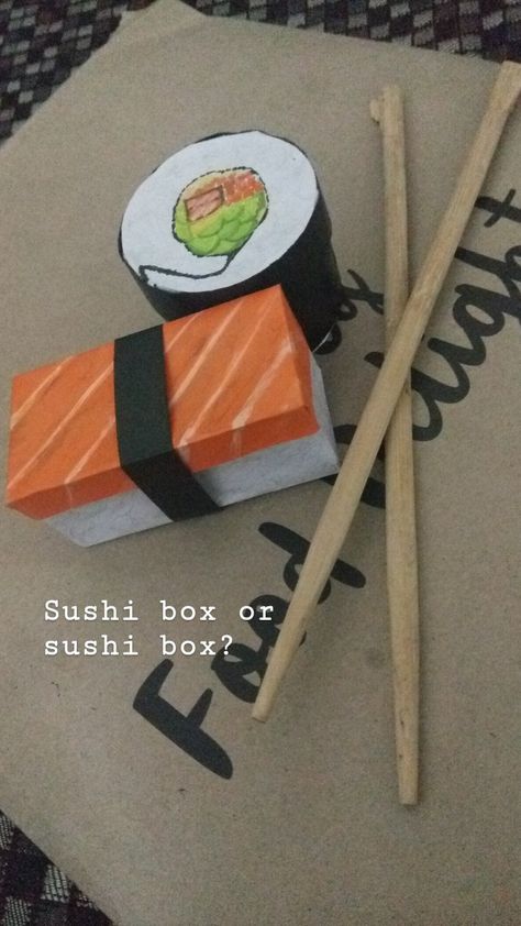 Fun and easy to make. Can be time consuming if you get into the details of painting as I did (inside and bottom) Sushi Paper Craft, Paper Sushi, Princess Paper Dolls Printable, Sushi Box, Cardboard Crafts Kids, Crafts To Do When Your Bored, Diy Sushi, Cardboard Crafts Diy, Paper Food