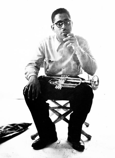 Dizzy Gillespie | [photographer unknown] Musicians Photography, Drummer Art, Art Blakey, Milton Greene, Dizzy Gillespie, Jazz And Blues, Trumpet Players, Jazz Artists, My Black Is Beautiful