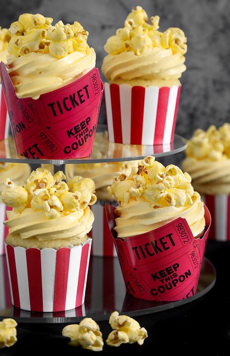 Pastel Carnival Cupcakes, Creative Sweets Ideas, Elaborate Cupcakes, Fun Cupcake Decorating Ideas, Creative Deserts, Circus Cupcakes, Savory Cupcakes, Popcorn Cupcakes, Camera Cakes