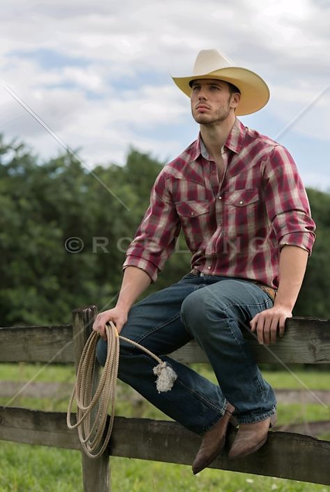 Men Western Outfits, Cowboy Sitting, Country Boy Outfits, Urban Cowboy Style, Cowboy Images, Fashion Infographic, Cowboy Aesthetic, Urban Cowboy, Aesthetic Outfits Men