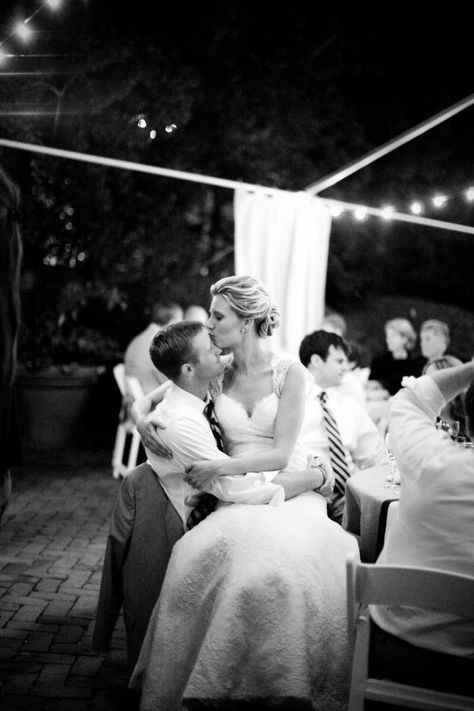 20+ Insanely Cute Wedding Photos To Cheer You Up @Abbey Adique-Alarcon Adique-Alarcon Adique-Alarcon Adique-Alarcon Hollingsworth you have to see the kissing in the rain one!!! Most Romantic Pics, Romantic Photos, Wedding Engagement Photos, Photo Couple, Jolie Photo, Wedding Shots, Wedding Images, Wedding Pics, Wedding Poses