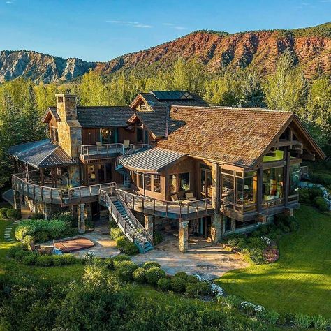 House In The Mountains, Dream Life House, Simple Home, Luxury Homes Dream Houses, Dream House Interior, Dream House Exterior, House Goals, Dream House Plans, Decor Idea