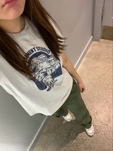 Graphic Tee And Pants Outfit, Brandy Graphic Tee Outfit, Basic Top Outfit Aesthetic, Brandy Melville Outfits Aesthetic Summer, Brandy Kim Pants Outfit, Pacsun Outfits Aesthetic, Kim Pants Brandy Melville Outfit, Basic Brandy Melville Outfits, John Galt Outfits