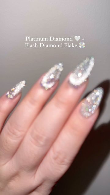 Cat Eye Nails Polish, Milky Nails, Makeup Video, Casual Nails, Classy Acrylic Nails, Sparkle Nails, Cat Eye Nails, Lightbulbs, Diamond Nails