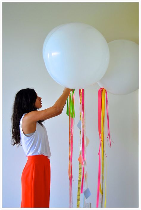 Streamer-Tied Balloons  - CountryLiving.com Diy Streamers, Simple Birthday Party, Birthday Party Decorations Diy, Homemade Birthday, Fun Birthday Party, Diy Birthday Decorations, Birthday Party Balloon, Diy Birthday Party, Birthday Table