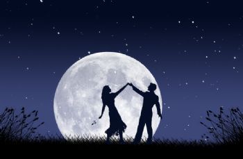 Couple Painting, Dancing In The Moonlight, Shall We Dance, Under The Moon, Starry Night Sky, Moon Lovers, Beautiful Moon, Dance Art, Anime Couples Drawings