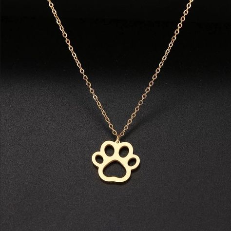 Ring Engraving Ideas, Cat Paw Necklace, Cat Footprint, Ideas Pulseras, Animal Footprints, Ring Engraving, Med Vet, Engagement Necklaces, Paw Print Necklace