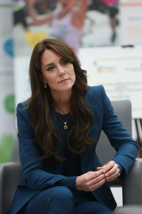 Kate Middleton passou por uma cirurgia abdominal que a manterá no hospital por dez a quatorze dias Kate Middleton | Getty Images Principe William Y Kate, Princesse Kate Middleton, Sixth Birthday, Principe William, Prince Louis, Principe Harry, Princess Kate Middleton, Royal Engagement, Princess Victoria