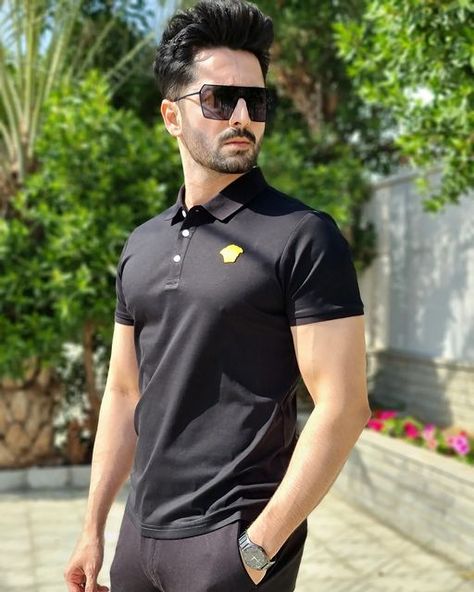 Pakistani Hero Pic, Danish Taimoor Hairstyle, Danish Taimoor Pics, Sultan Durrani, Danish Taimor, Kohli Hairstyle, Danish Taimoor, Men Fashion Photoshoot, Boys Pic