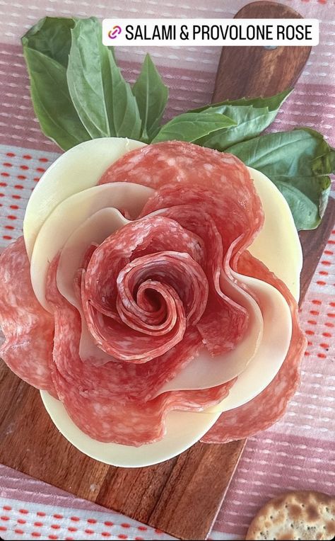 Cheese Flowers Charcuterie, Provolone Rose, Charcuterie Board Flowers, Tea Party Charcuterie, Charcuterie Board With Flowers, Rose Charcuterie Board, Charcuterie Flowers, Brunch Charcuterie Board Ideas, Diy Cheese Platter