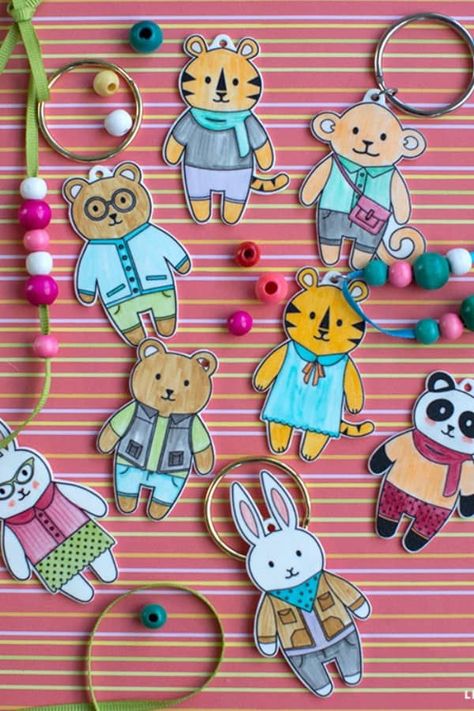 Get ready for school with creative DIY backpack keychain ideas! Personalize your style and make your backpack pop. #BackToSchool #DIY #BackpackKeychain #School Get Ready For School, Backpack Keychain, Keychain Ideas, Diy Backpack, Party Favors For Kids Birthday, Backpack Keychains, Ready For School, Unique Keychains, Crafts For Kids To Make