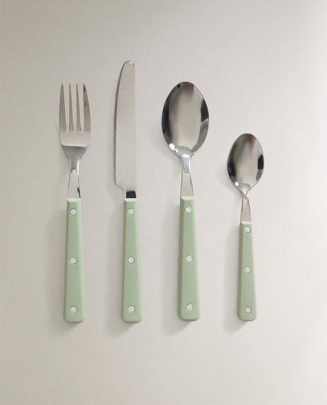 FLATWARE SET WITH PASTEL HANDLE (SET OF 4) - See all - DINING - FLATWARE | Zara Home United States of America Pastel Kitchen, Stainless Steel Cutlery, Stainless Steel Flatware, Dessert Spoons, Beauty Sale, Book Stationery, Bathroom Cleaning, Flatware Set, Cutlery Set