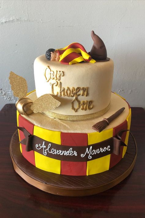 Harry Potter Baby Shower Cake, Harry Potter Shower, Harry Potter Printables Free, Harry Potter Nursery, Harry Potter Baby Shower, Baby Boy 1st Birthday Party, Baby Shower Cakes For Boys, Harry Potter Halloween, Harry Potter Baby