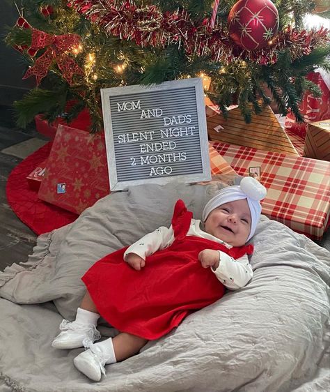 5 Months Christmas Pictures, Christmas 2 Month Old Pictures, Two Month Old Baby Pictures Christmas, 8 Month Baby Photoshoot December, Month Picture Ideas, Baby Name Sweater Pictures, 1 Month Old Photo Ideas, Baby Christmas Photos 9 Months, Thanksgiving Baby Monthly Photo