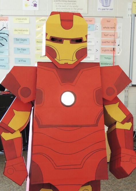 DIY box hero Iron Man halloween costume. Diy Ironman Costume, Super Heroes Customes, Iron Man Costume Diy, Iron Man Halloween Costume, Man Halloween Costume, Cardboard Costume, Ironman Costume, Box Costumes, Marvel Costumes