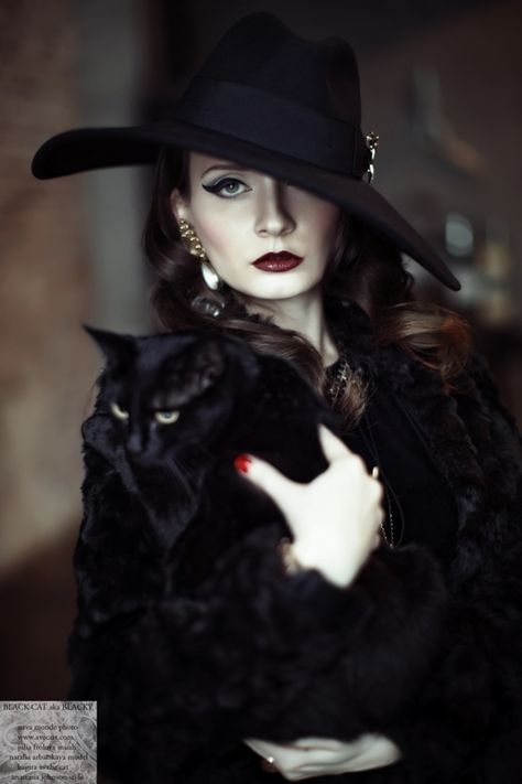 Look Retro, A Black Cat, Cat People, Cat Quotes, Witchy Woman, Crazy Cat, Black Hat, Crazy Cat Lady, Beautiful Cats