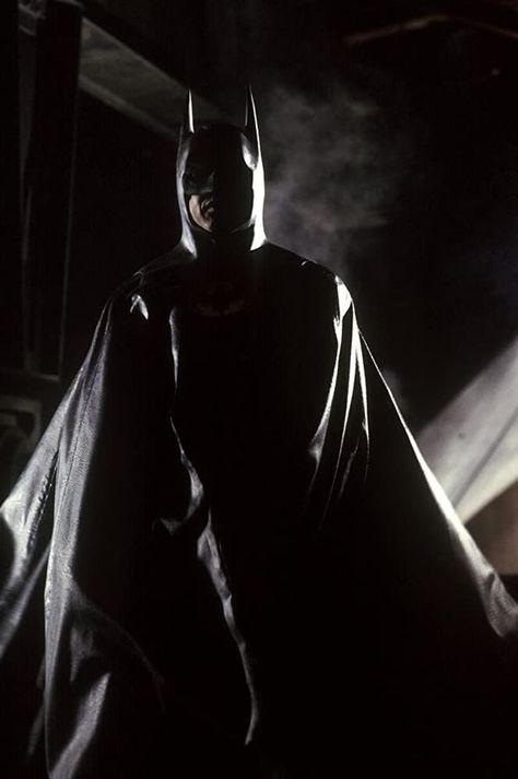 Batman 89, Tim Burton Batman, Batman Returns 1992, 1989 Batman, Michael Keaton Batman, Keaton Batman, Robin Batman, Batman 1989, Batman Costumes