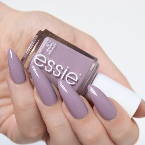 Essie Resort 2017 Ciao Effect swatches: grey- lavender polish Nail Paint Shades, Grey Nails, Purple Nail, Blue Nail Polish, Essie Nail Polish, Nails Almond, Essie Nail, Pastel Nails, Fire Nails