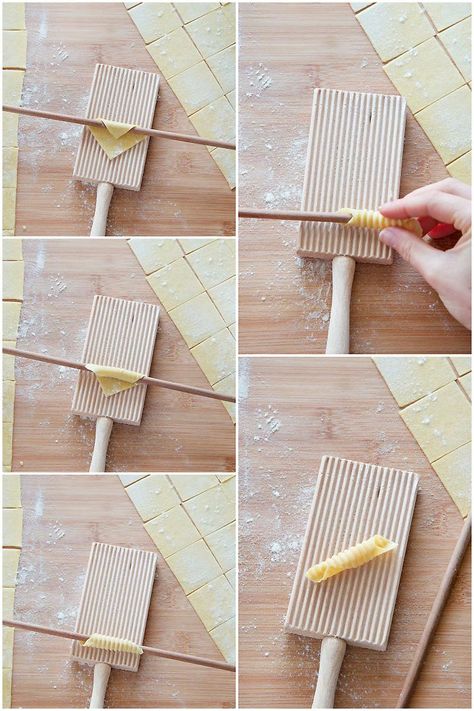 Gnocchi Board, Italian Eggs, Homemade Pasta Dough, Pasta Dough Recipes, Make Your Own Pasta, Homemade Pasta Recipe, Make Pasta, Egg Pasta, Pasta Fatta In Casa