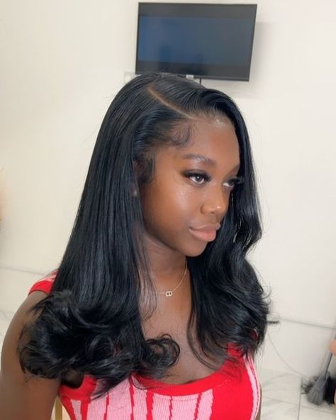 🇬🇧📍South London on Instagram Pressed Natural Hair, Silk Press Natural Hair, Flat Iron Hair, Nails Acrylic Short, Sew In Hairstyles, Birthday Hairstyles, Quick Weave Hairstyles, Hairstyle Inspo, Flat Iron Hair Styles