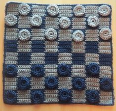 Crochet Games, Leg Warmers Crochet Pattern, Crochet Projects To Sell, Crochet Game, Checkers Game, Crochet Leg Warmers, Blue And White Flowers, Diy Crochet Projects, Fabric Craft