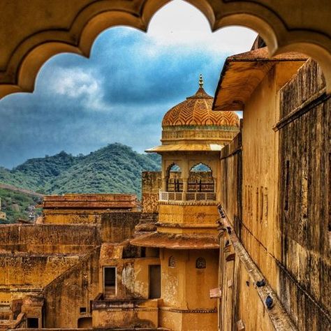 Jaipur Monuments, Panna Meena Ka Kund, Jaipur Architecture, Rajasthan Tourism, Planner Website, Rajasthan Tour, Amber Fort, Amer Fort, Architecture Vintage