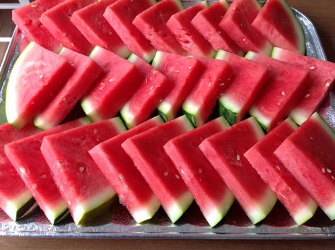 6/13 Watermelon Platter Fruit Platter Designs, Decorações Com Comidas, Party Food Buffet, Cut Watermelon, Amazing Food Art, Party Food Platters, Easter Decorations Dollar Store, Easy Food Art, Fruit Salad Recipes