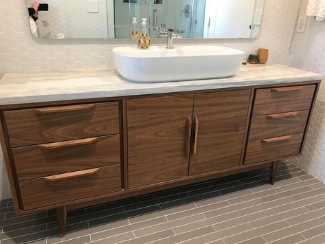 Modern Double Vanity, Mid Century Bathroom Vanity, Faucet Hardware, New Home Build, Large Tv Stands, Bespoke Bathroom, Custom Bathroom Vanity, Mid Century Bathroom, Bathroom Vanity Cabinet