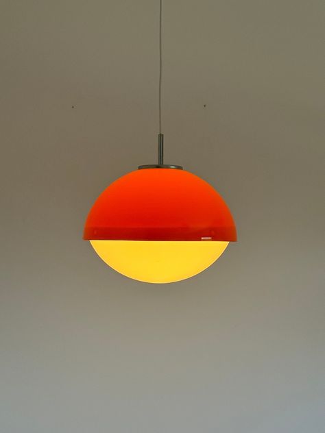 Rare Space Age Ceiling Light / Orange Lamp / Meblo Guzzini /  Mid Century Modern Lighting / Model Martin / Atomic / 1970s Step back in time to the 70s with this rare Space Age pendant light straight from Meblo, Yugoslavia, during their collaboration with Harvey Guzzini, Italy. The "Martin" pendant lamp features a striking design with two plastic spheres in vibrant orange and crisp white, exuding that iconic Mid Century Modern atomic charm. A must-have for collectors and enthusiasts of Meblo Guzz Mid Century Ceiling Design, 70s Pendant Light, Space Age Living Room, Harvey Guzzini, Orange Lamp, Funky Lamps, Mid Century Ceiling Light, Mid Century Modern Lamp, Retro Pendant Lights