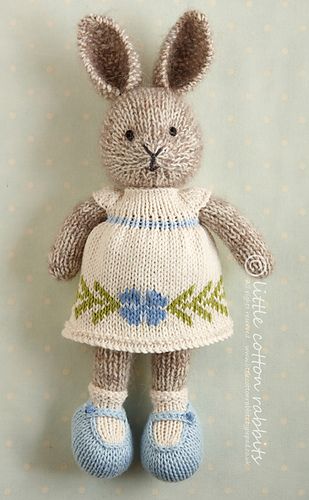 Flower Dress Pattern, Knit Toys Free Pattern Stuffed Animals, Rabbit Knitting Pattern Free, Spring Flower Dress, Flower Dress Design, Knitting Dolls Free Patterns, Rabbit Knitting Pattern, Knitted Dolls Free, Knitted Bunnies