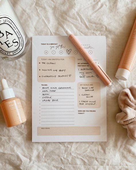 You Got This Notepad! - Peach prettyramadanplanner #productplannertemplate. Aesthetic Daily Planner, Daily Planner Ideas, Daily Planner Templates, Daily Planner Book, Cute Daily Planner, Gratitude Daily, Daily Meal Planner, Daily Planner Printables Free, Everything I Wanted