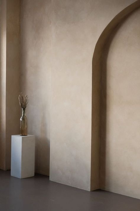 Limewash Feature Wall, Limewash Texture, Neutral Wall Paint, Lifestyle Photography Studio, Montreal Photography, Terracotta Walls, Lime Wash Walls, Marsh House, Photography Studio Spaces