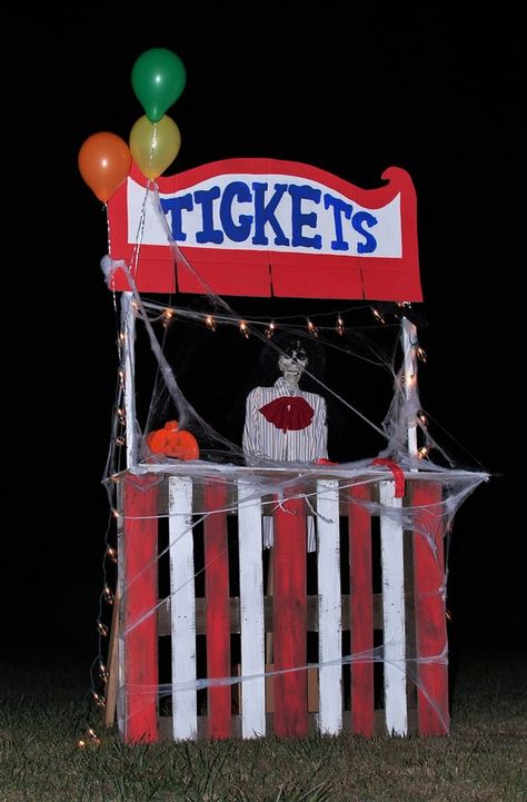 Ticket Booth | Halloween Forum Horror Booth Ideas, Halloween Booth Ideas Fall Festivals, Trunk Or Treat Clown Theme, Halloween Festival Decorations, Ticket Booth Diy, Halloween Booth, Halloween Cardboard Decorations, Halloween Ticket Booth, Diy Ticket Booth