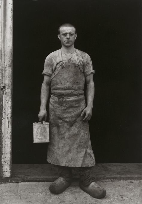 Apron Men, Best Random Orbital Sander, August Sander, Andre Kertesz, Collections Photography, History Of Photography, Documentary Photographers, Working People, Great Photographers