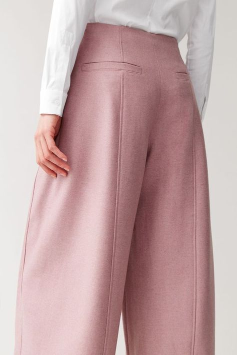 Pantalon Rose, Black Culottes, Retro Mode, Fashion Design Clothes, 가을 패션, Fashion Details, Tulum, Pants Outfit, Classy Outfits