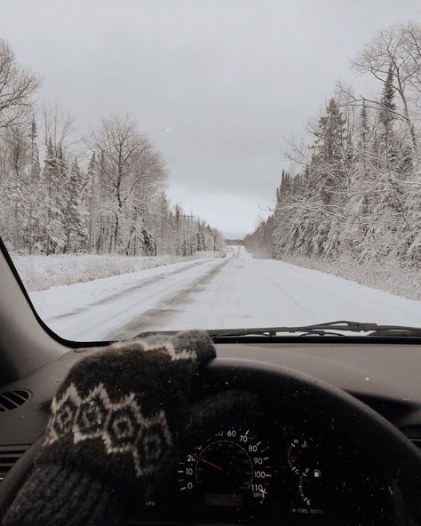 Kasey Ray on Instagram: “the ONLY thing I don’t really like about winter - driving on snowy roads. I love the snow. I love the cold. I love the long hibernation.…” Snowstorm Aesthetic, Grace And Logan, Logan Aesthetic, Winter Thoughts, Winter Driving, Winter Mittens, Weather Seasons, Winter Love, Under The Mistletoe